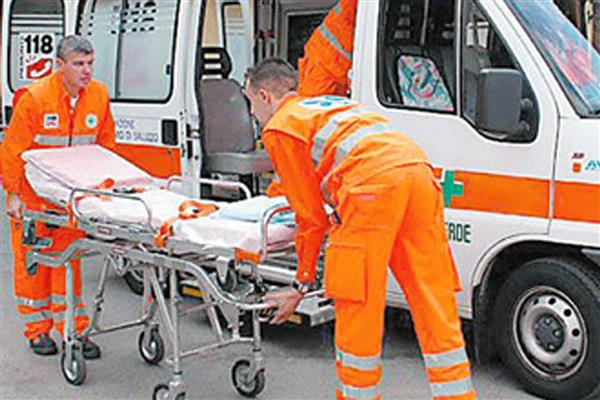 CEGGIA: ANZIANO URTATO DA UN AUTO CADE DALLA BICI, MUORE 85ENNE