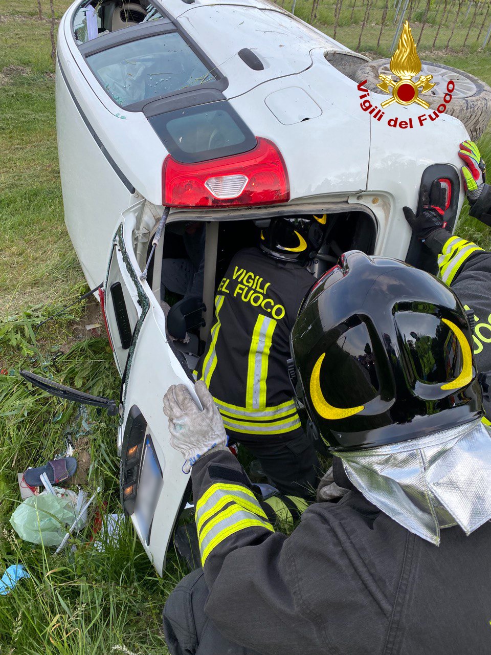 BRUSSA (CAORLE): ESCE DI STRADA CON L'AUTO, FERITO UN UOMO