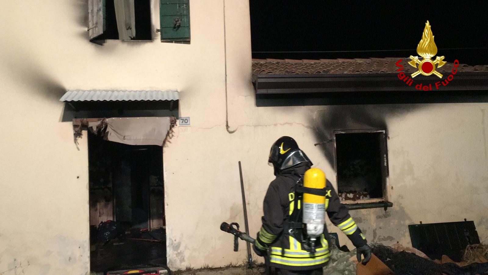 PORTOGRUARO: INCENDIO AD UNA CASA DISABITATA, NESSUN FERITO