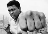 E' SCOMPARSO MUHAMMAD ALI