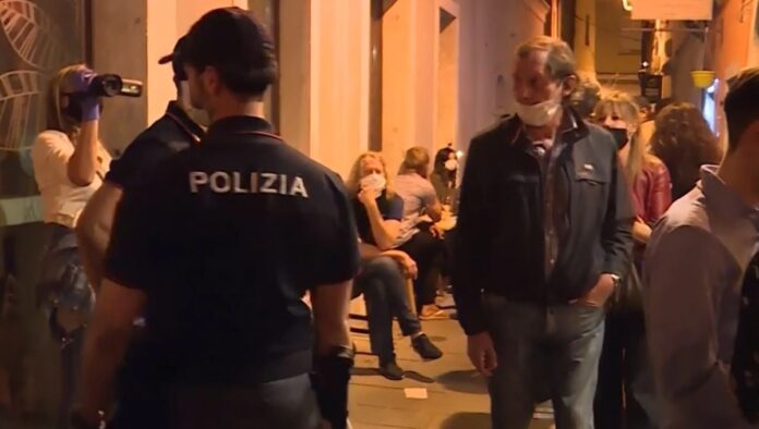 TRIESTE: FEDRIGA ORDINA LA CHIUSURA DEI BAR ALLE 23 