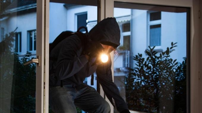 FURTI IN ABITAZIONE, SACILE NEL MIRINO DEI LADRI