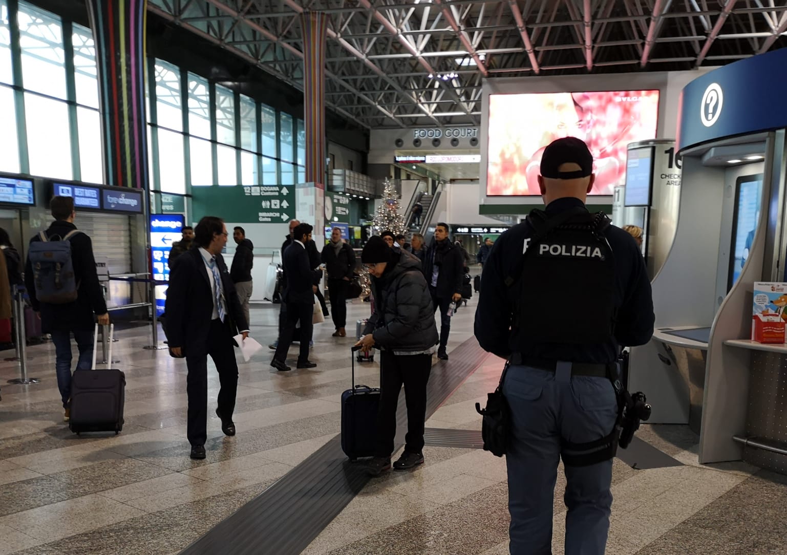 PORDENONE: 19ENNE CONGOLESE ALLONTANATO DAL TERRITORIO NAZIONALE, ERA STATO ARRESTATO A FEBBRAIO