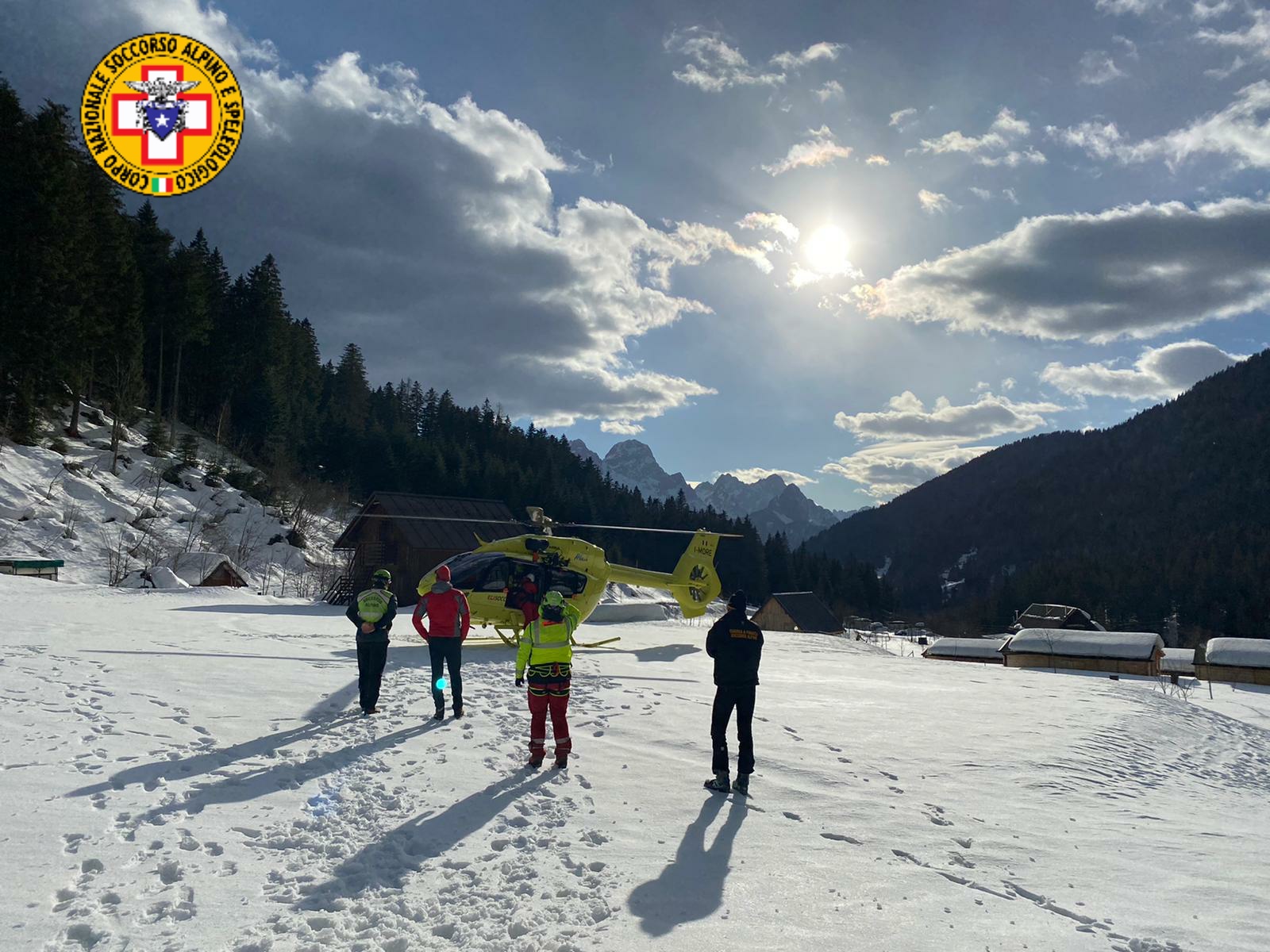 ATLETA PROFESSIONISTA SI INFORTUNA CON GLI SCI NEI PRESSI DEL RIFUGIO MARINELLI