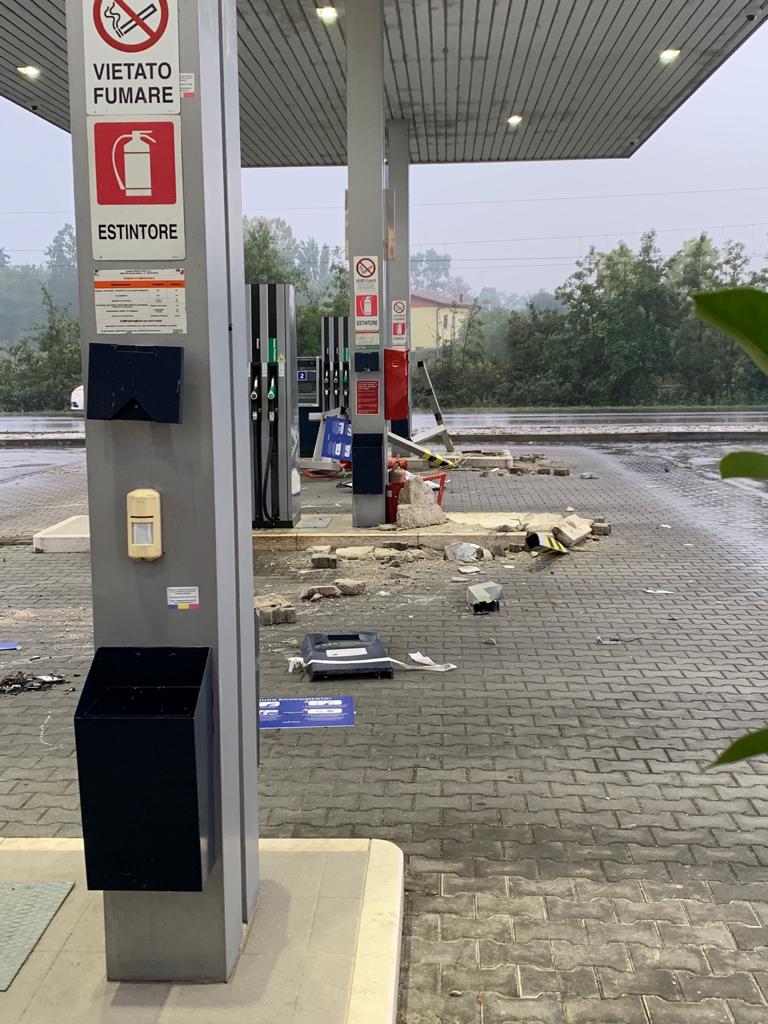 MOTTA DI LIVENZA: ASSALTO AL BANCOMAT CON LA RUSPA, LADRI FUGGONO CON IL BOTTINO