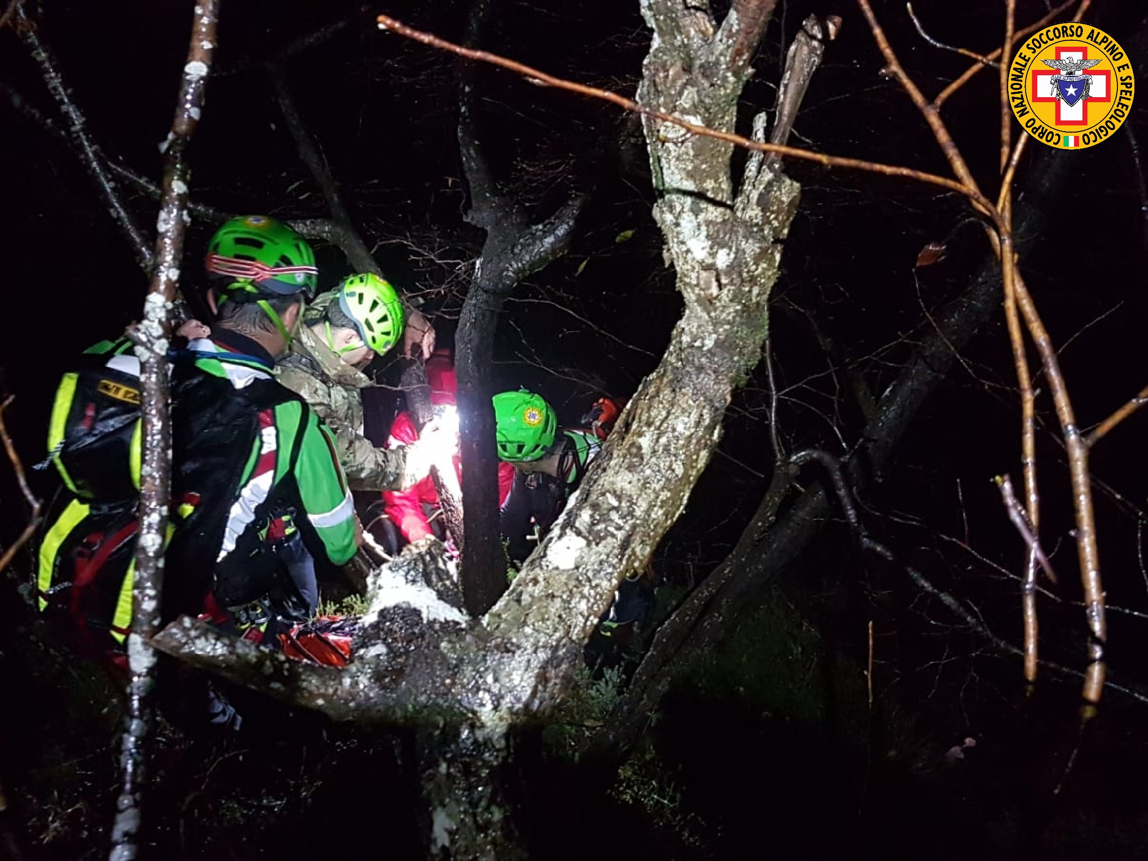 BLOCCATO IN QUOTA SUL MONTE TOC: 22ENNE TRATTO IN SALVO DAL SOCCORSO ALPINO