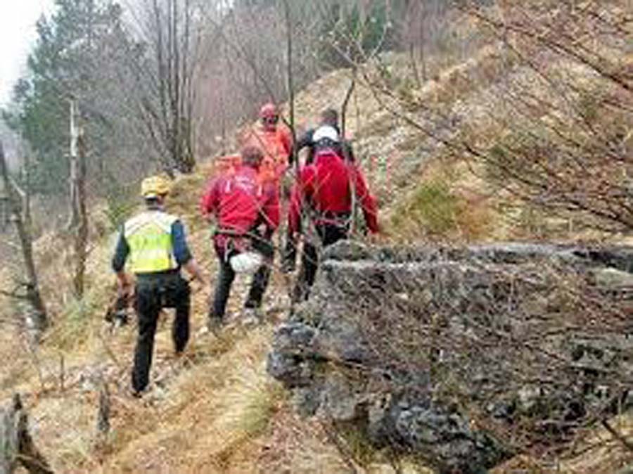 AGORDO (BL): PERDONO L'ORIENTAMENTO, SOCCORSE DUE RAGAZZE